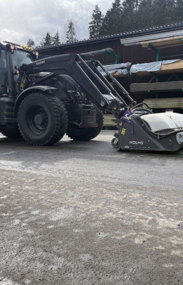 Feiemaskin_holms_traktor (5) Ugresskost Holms WBL
