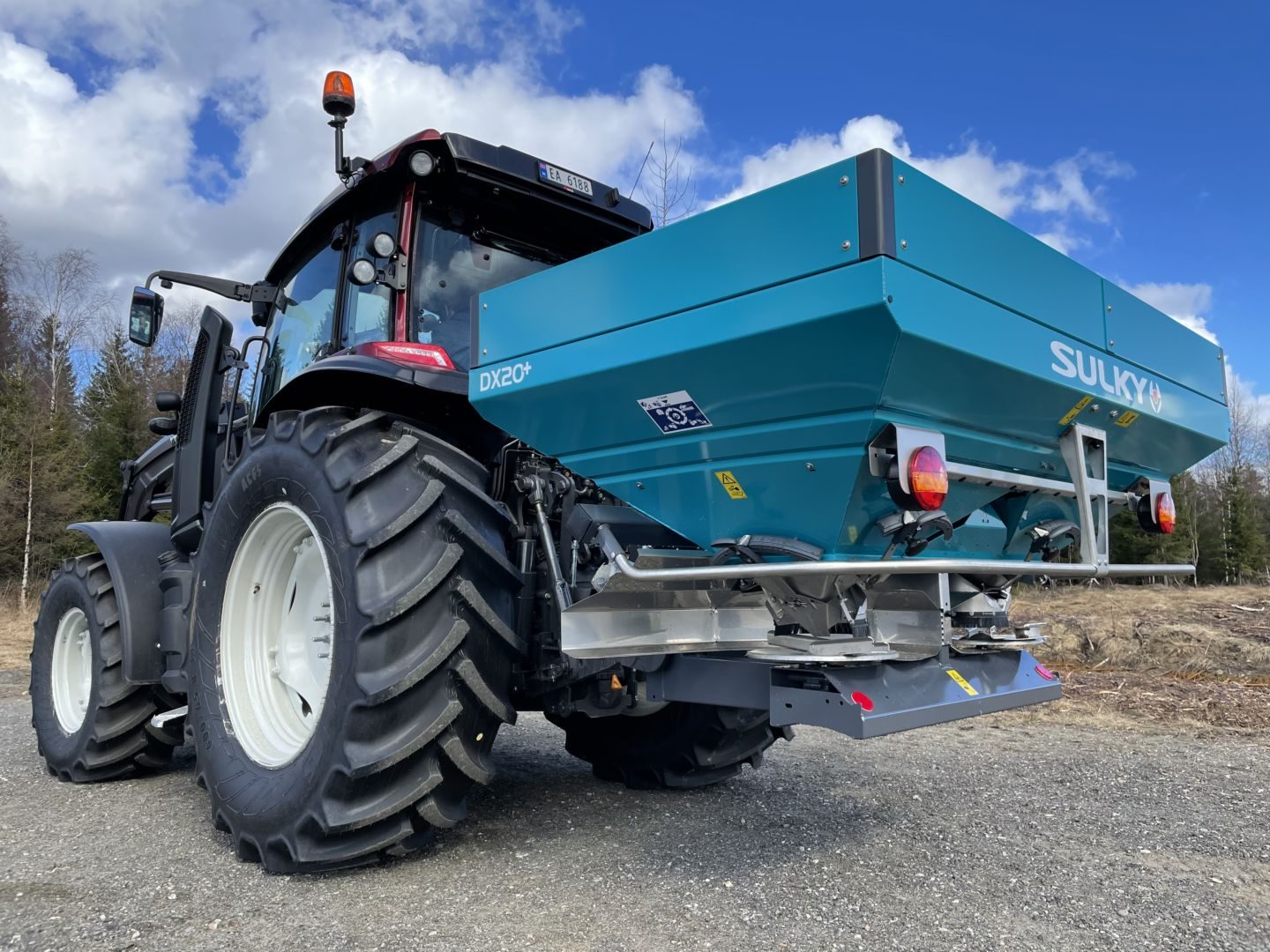 Gjødselspreder_traktor_sulky_dx20+_03