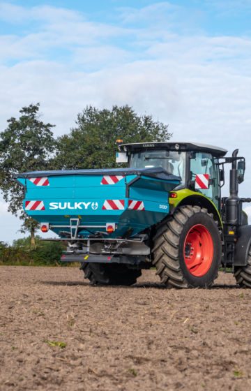 Gjødselspreder_traktor_sulky_dx30+_03