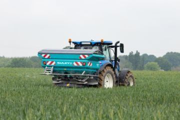 Gjødselspreder_traktor_sulky_x40+_01_1 Gjødselspreder_traktor_sulky_x40+_01_1Gjødselspreder_traktor_sulky_x40+_01_1