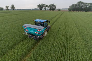 Gjødselspreder_traktor_sulky_x40+_02