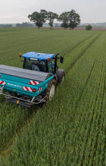 Gjødselspreder_traktor_sulky_x40+_02