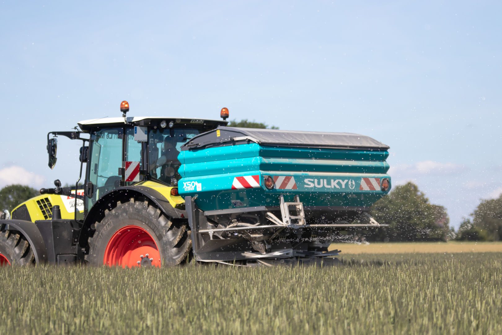 Gjødselspreder_traktor_sulky_x50+_02