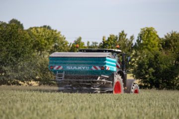 Gjødselspreder_traktor_sulky_x50+_04