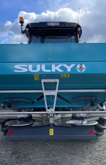Gjødselspreder_traktor_sulky_dx20+ (20)