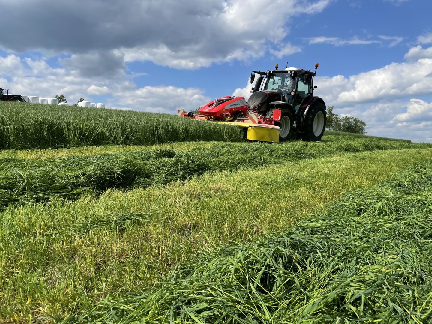 Frontslåmaskin_traktor_pöttinger (18)