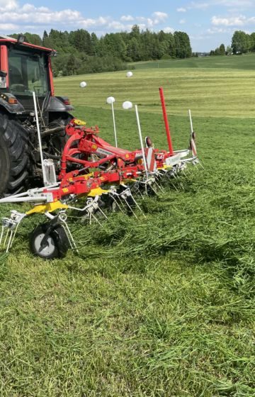 Sprederive HIT 6-rotor Pöttinger