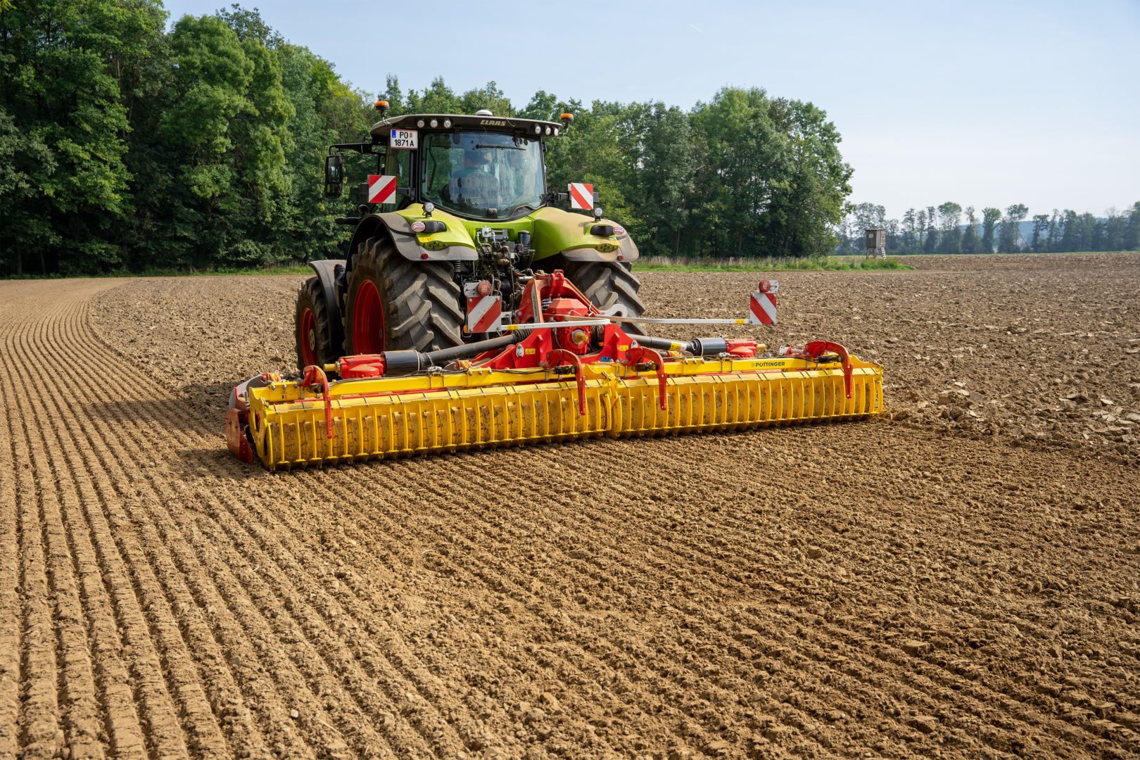 Rotorharv_traktor_lion_pöttinger (30)