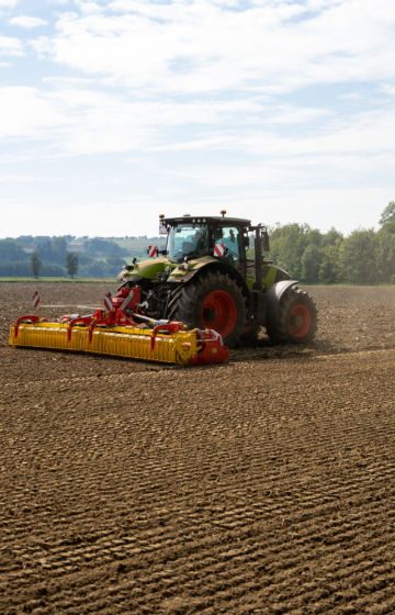 Rotorharv_traktor_lion_pöttinger (31)