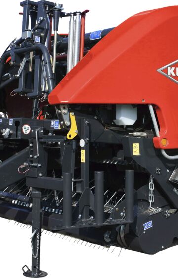 Rundballepresse_traktor_kuhn_i-bio (6)