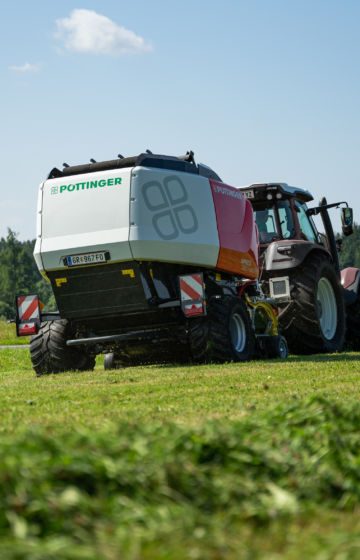 Rundballepresse_traktor_pöttinger_impress_v (22)