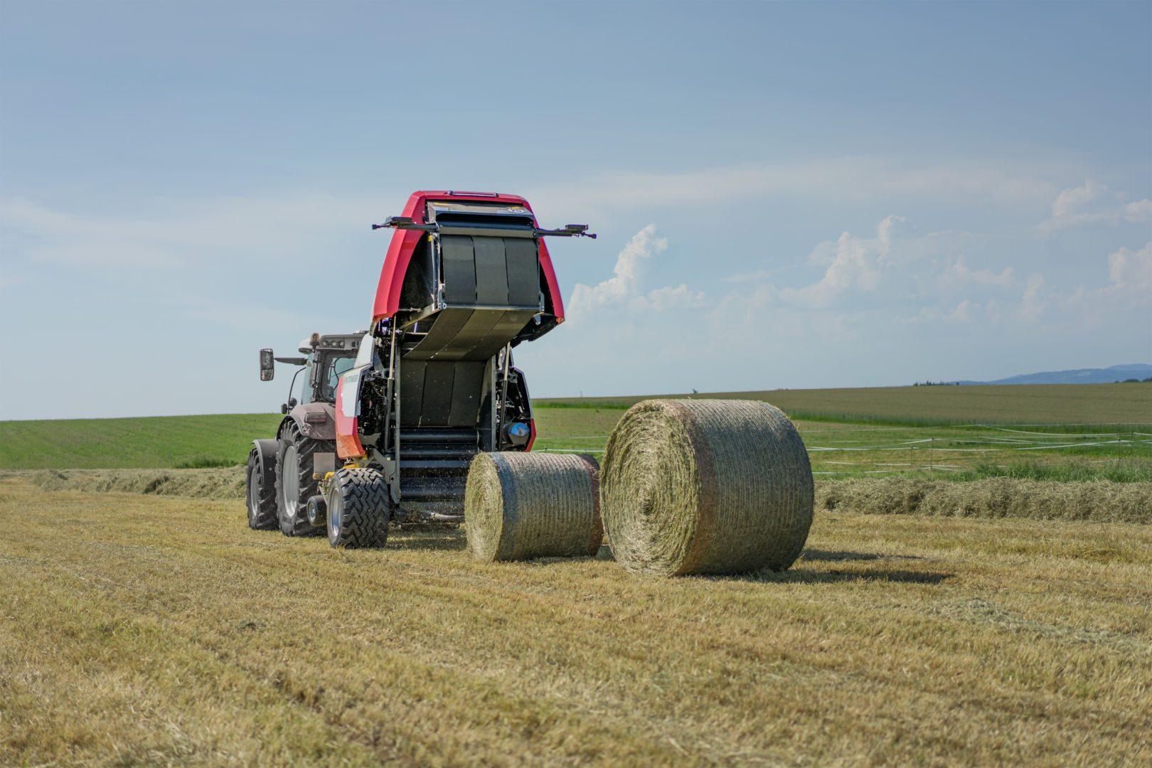 Rundballepresse_traktor_pöttinger_impressv_04