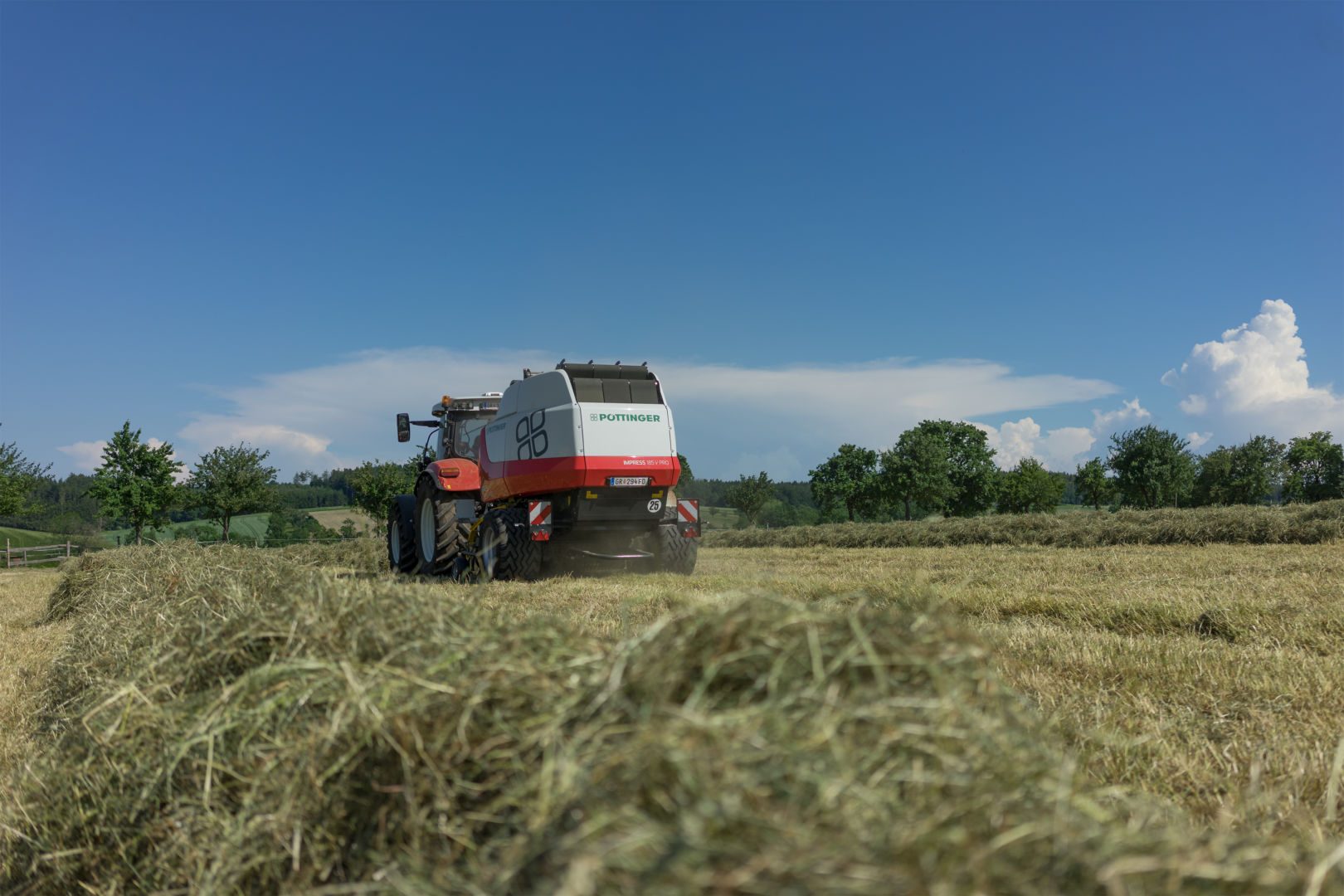 Rundballepresse_traktor_pöttinger_impressv_05