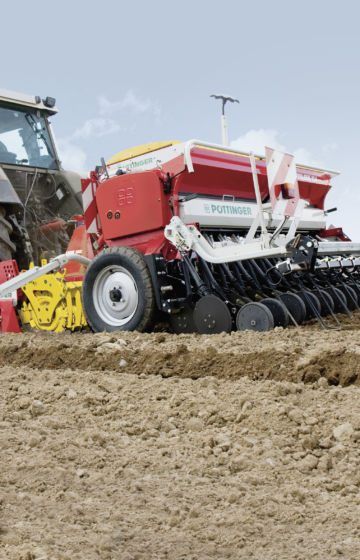 Såmaskin_traktor_pöttinger_vitasem_01