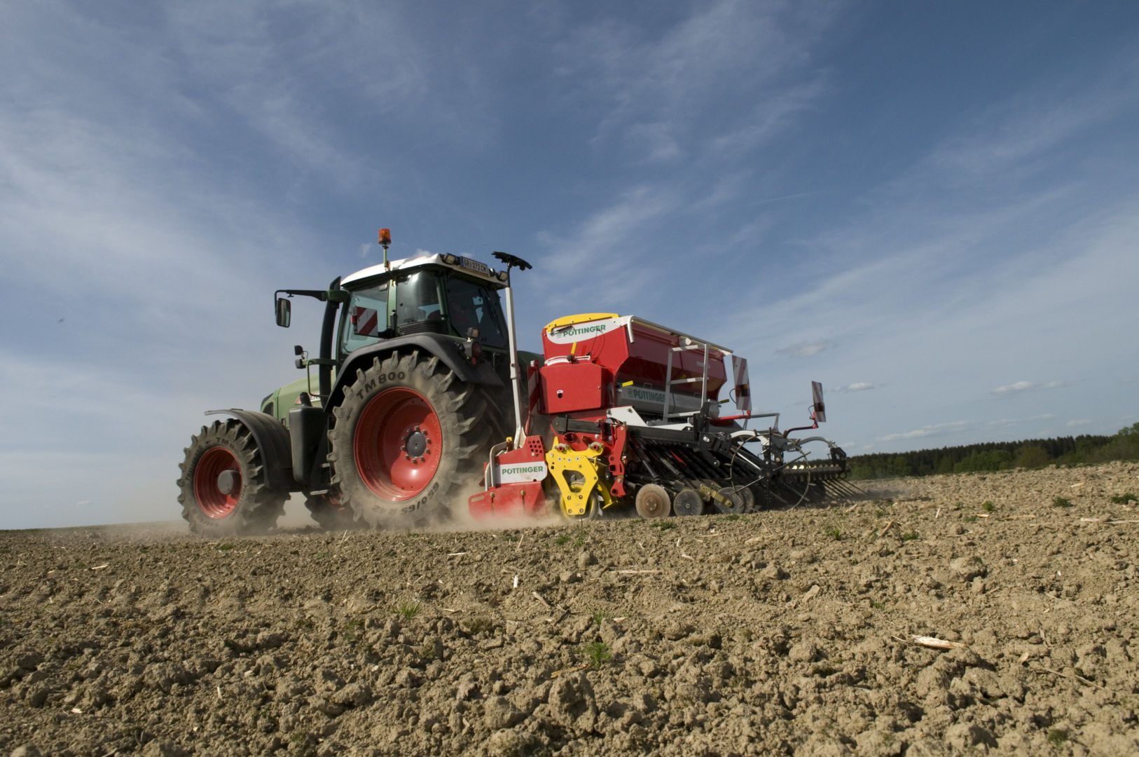 Såmaskin_traktor_pöttinger_vitasem_03