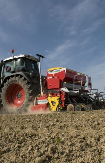 Såmaskin_traktor_pöttinger_vitasem_03