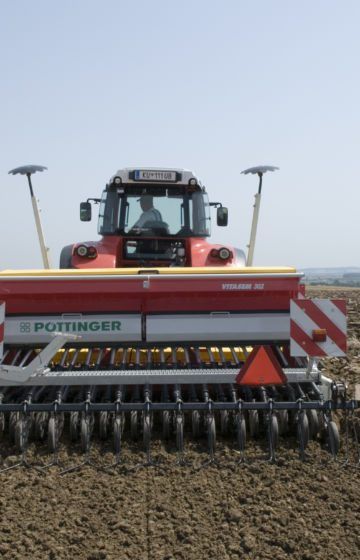 Såmaskin_traktor_pöttinger_vitasem_04