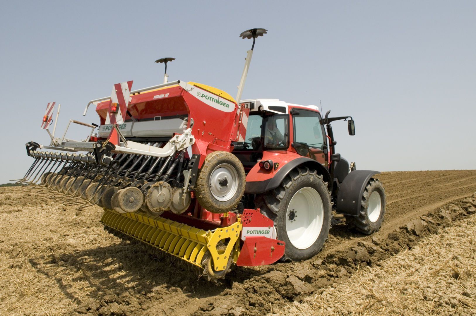 Såmaskin_traktor_pöttinger_vitasem_05