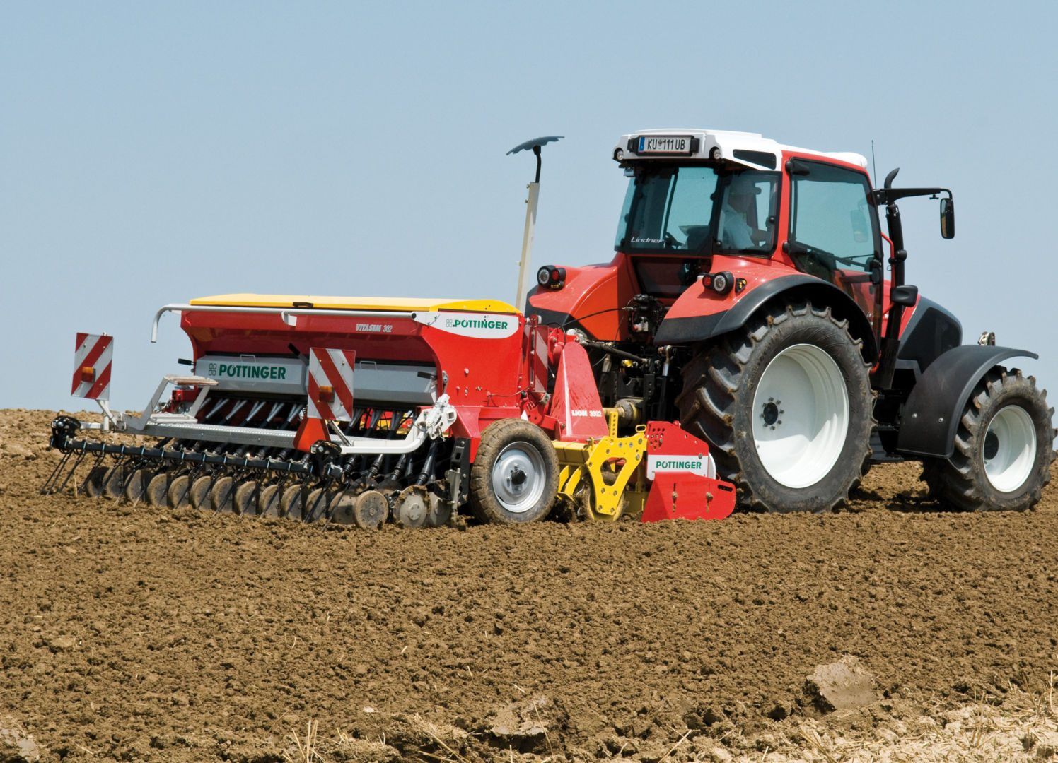 Såmaskin_traktor_pöttinger_vitasem_07
