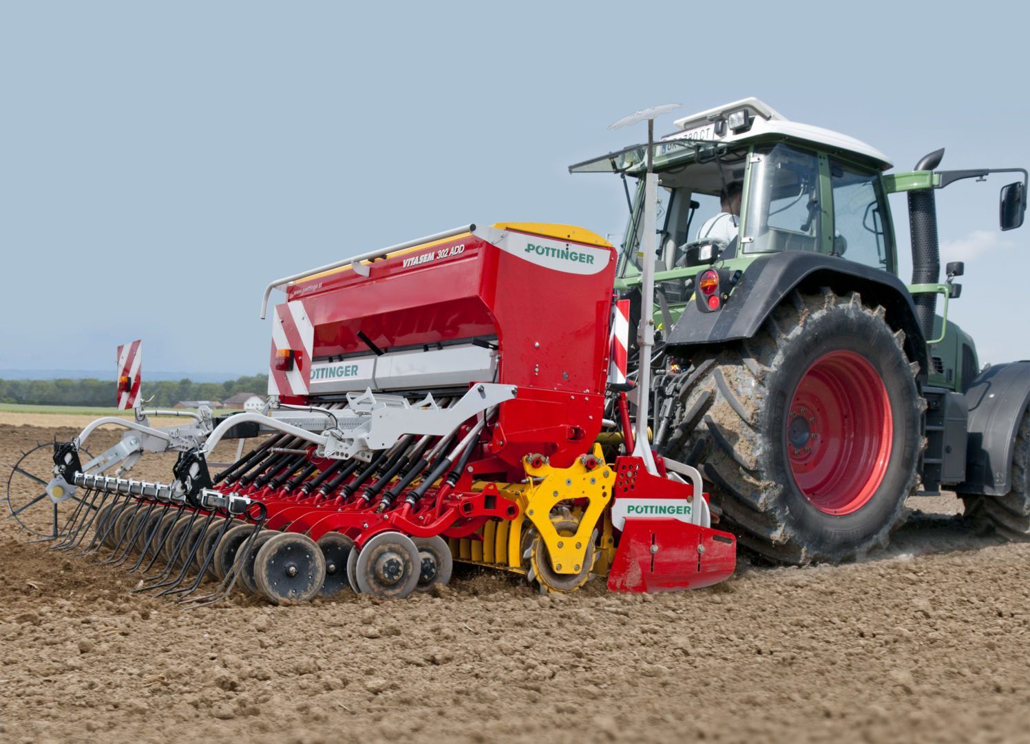 Såmaskin_traktor_pöttinger_vitasem_08