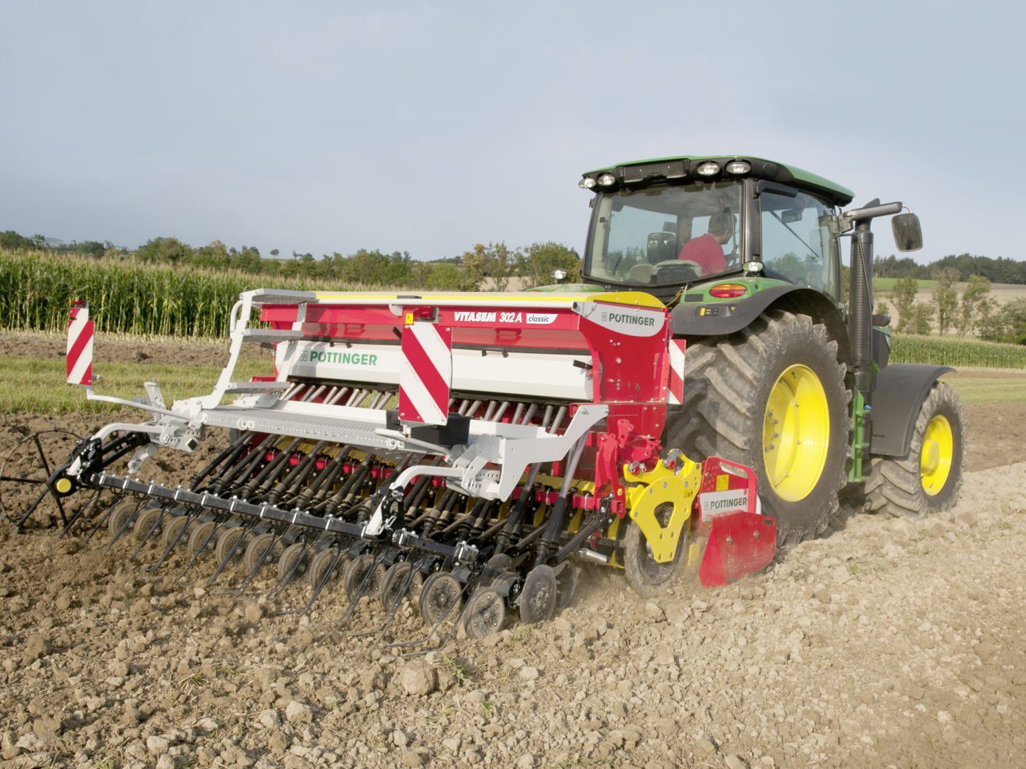 Såmaskin_traktor_pöttinger_vitasem_19