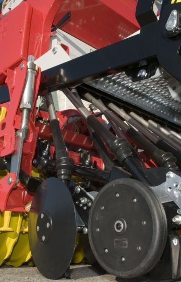 Såmaskin_traktor_pöttinger_vitasem_20