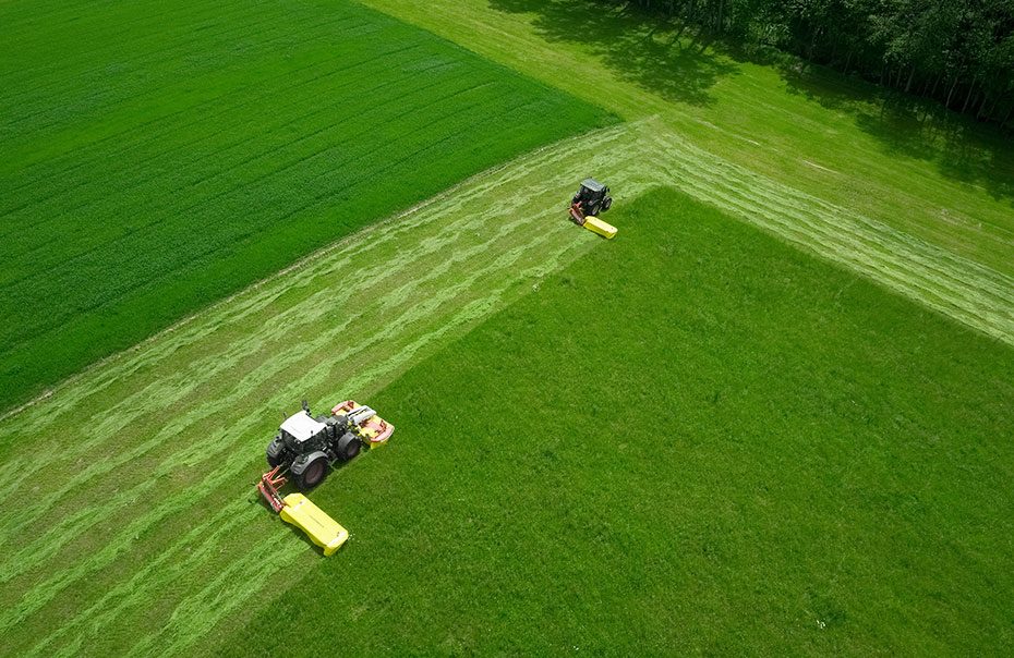 Slåmaskin_traktor_pöttinger_NOVADISC_262_JohnDeere_NOVADISC352_Fendt-5_sat_hq