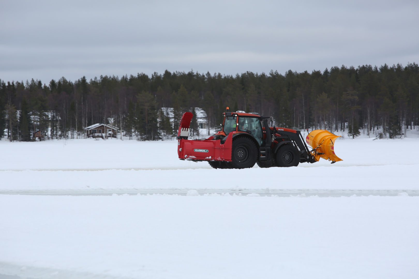 Snøfres_traktor_cv-fres_globus (7)