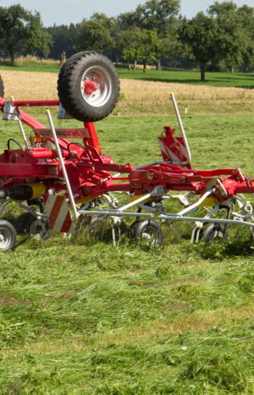 Sprederive HIT 8-rotor Pöttinger