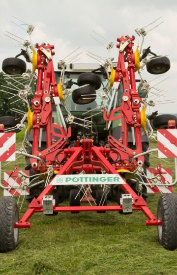 Sprederive HIT 8-rotor Pöttinger