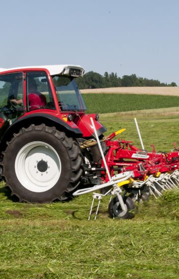 Sprederive HIT 8-rotor Pöttinger