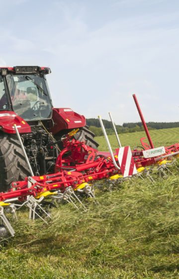 Sprederive HIT 8-rotor Pöttinger