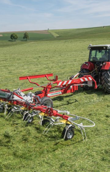 Sprederive HIT 8-rotor Pöttinger