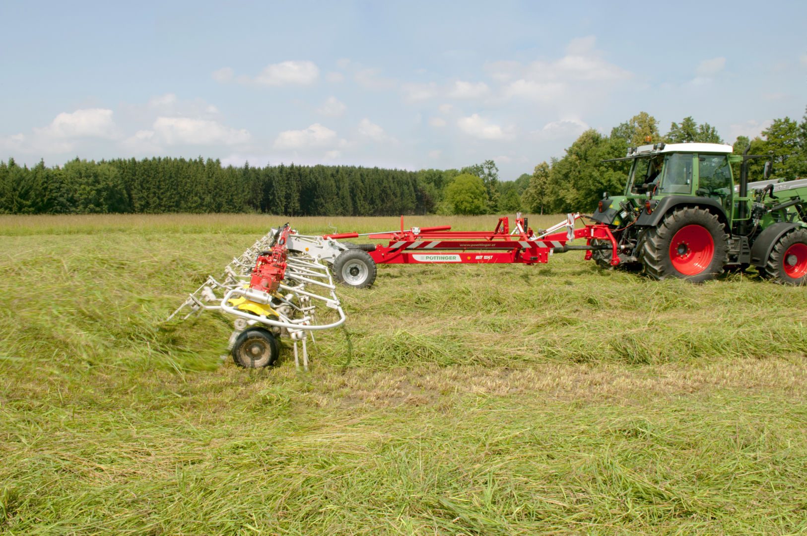 Sprederive_traktor_Pöttinger_HIT_10