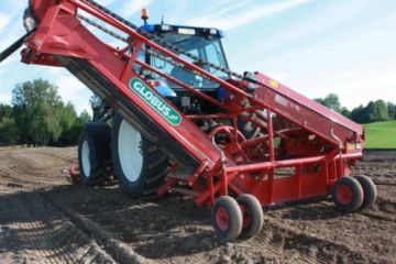 Steinplukker_traktor_s_globus_05 Steinplukker_traktor_s_globus_05Steinplukker_traktor_s_globus_05