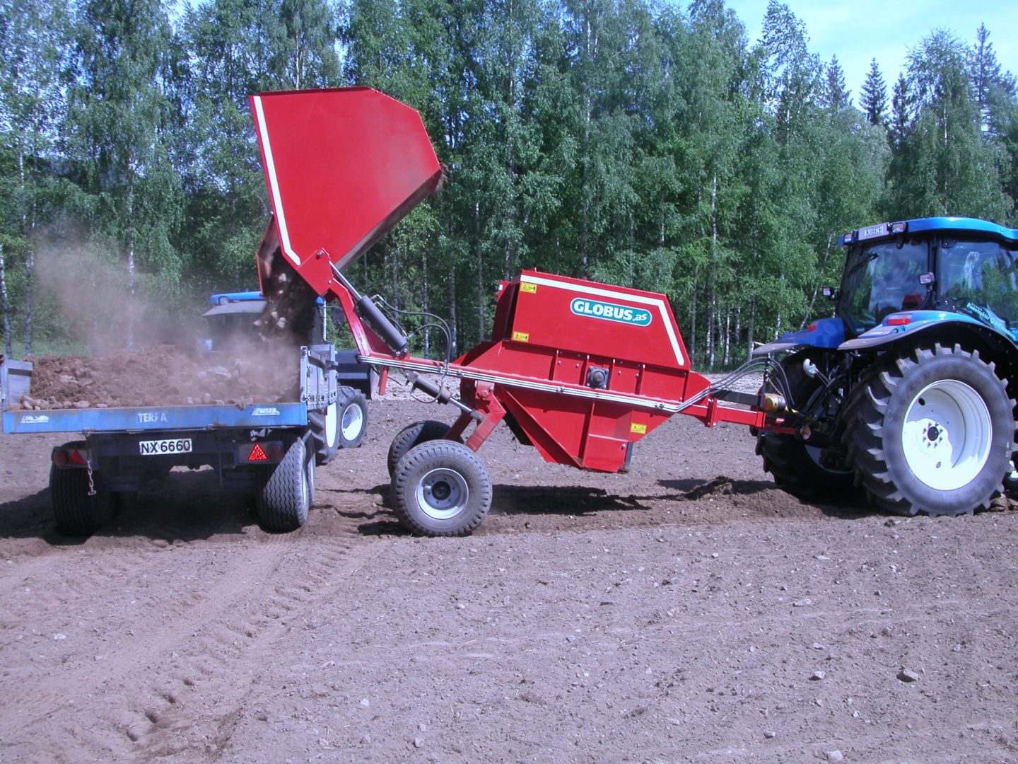 Steinplukker__traktor_tempi_globus_03