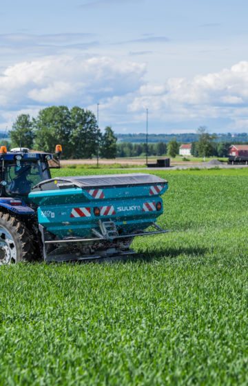 Gjødselspreder_traktor_sulky_x40+_11