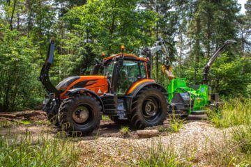 Valtra T214 candy orange Valtra T-serie
