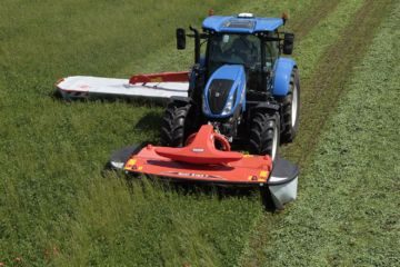 1124_1414_HIGH_GMD_3123_FGMD4011_working-1 Frontslåmaskin Kuhn GMD 3123