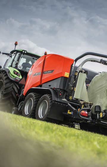 Rundballepresse_kuhn_traktor_fbp (1)
