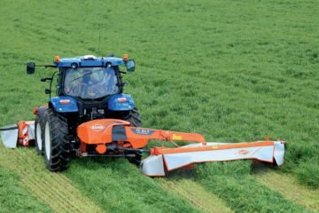 FC104_work_NewHolland Slåmaskin FC 104 Kuhn