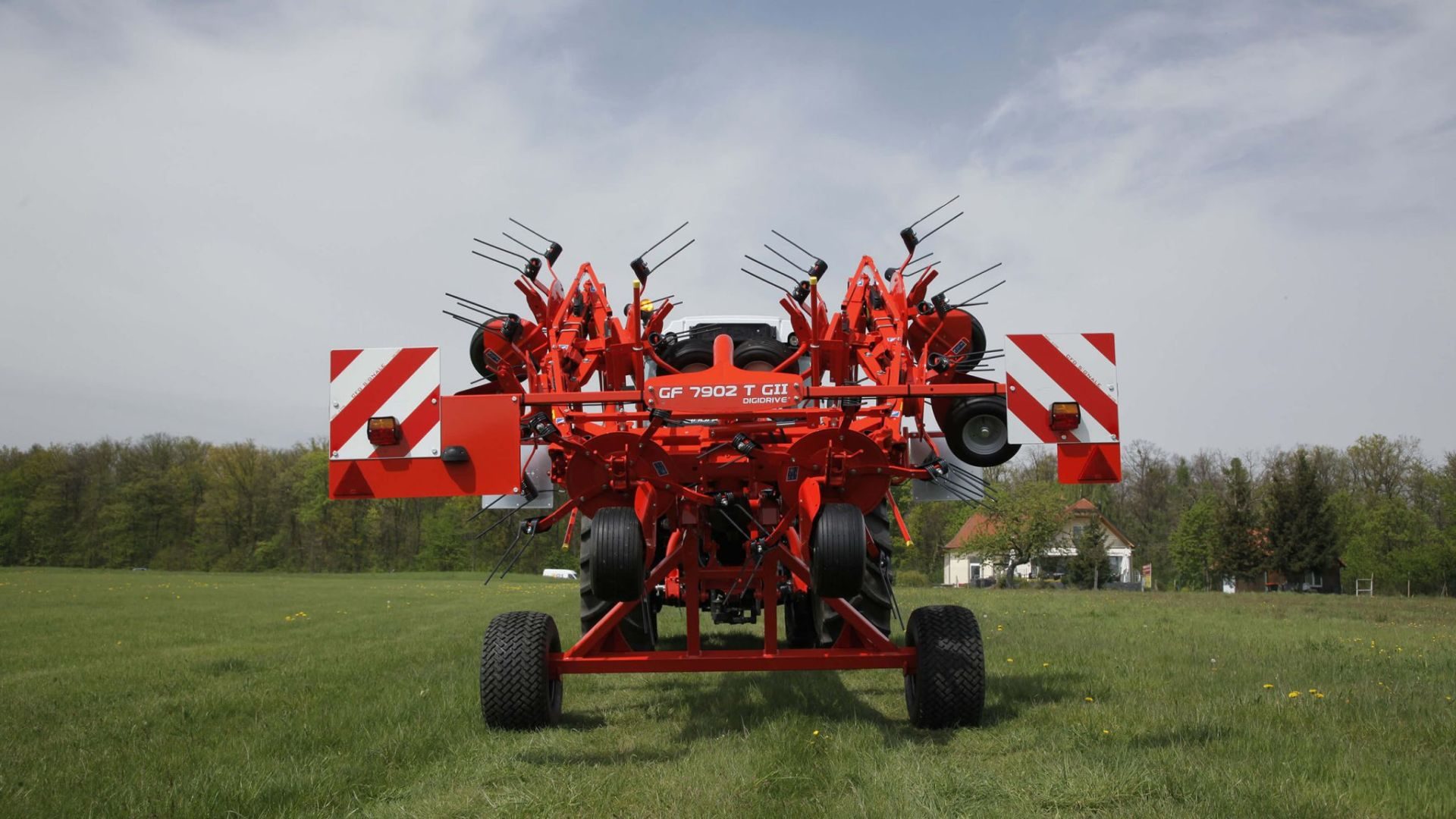 Sprederive_traktor_kuhn_GF-7902-TGII (6)