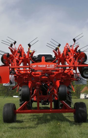 Sprederive_traktor_kuhn_GF-7902-TGII (6)