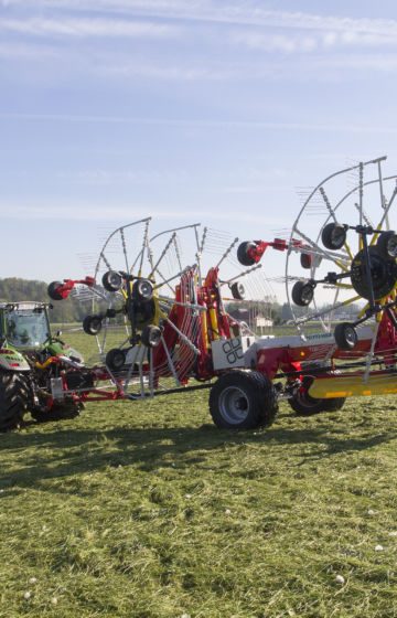 Samlerive TOP 4-rotor Pöttinger