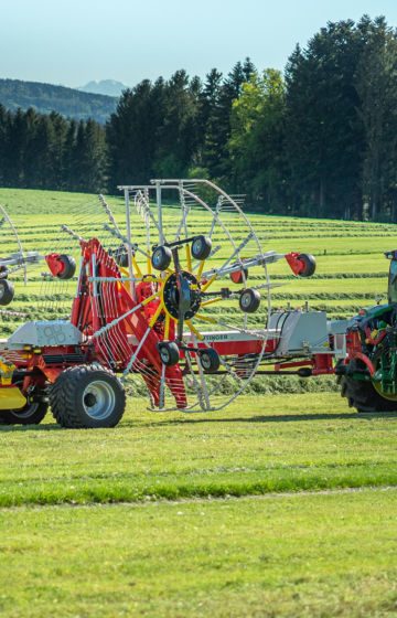 Samlerive TOP 4-rotor Pöttinger