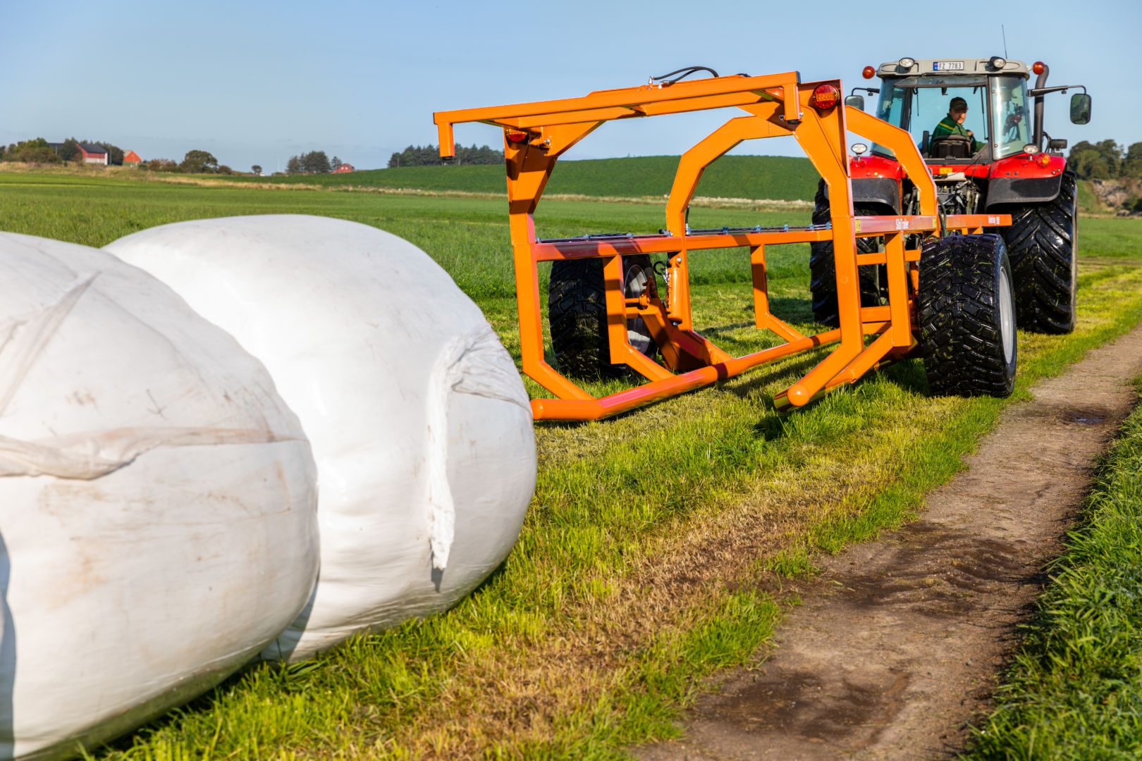 Rundballevogn_traktor_silatrailer_underhaug_03