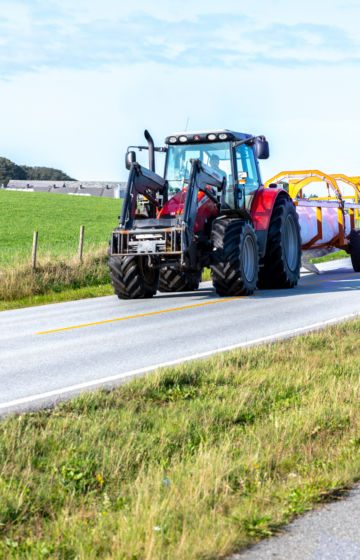 Rundballevogn_traktor_silatrailer_underhaug_27