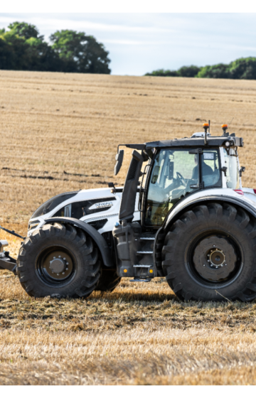 Valtra_q-serie_traktor_q5 (2)