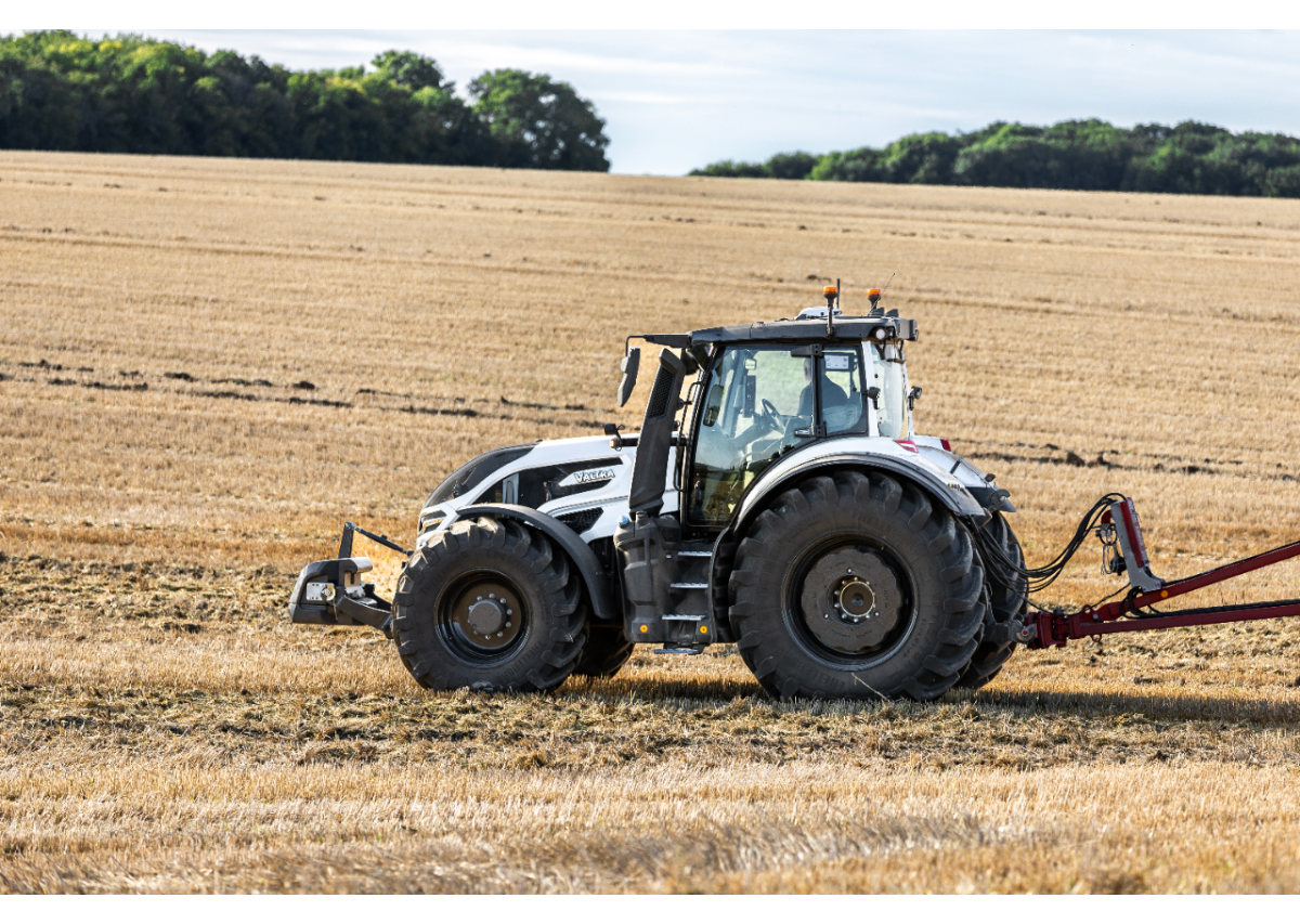 Valtra_q-serie_traktor_q5 (2)