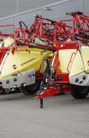 Møt Simen fra Akershus Traktor Rakkestad – Selger og lidenskapelig bonde Møt Simen fra Akershus Traktor Rakkestad – Selger og lidenskapelig bonde